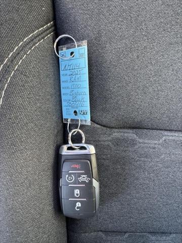 2025 RAM Ram 1500 RAM 1500 BIG HORN CREW CAB 4X4 5'7' BOX