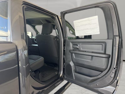 2026 RAM Ram 2500 RAM 2500 BLACK EXPRESS CREW CAB 4X4 6'4' BOX
