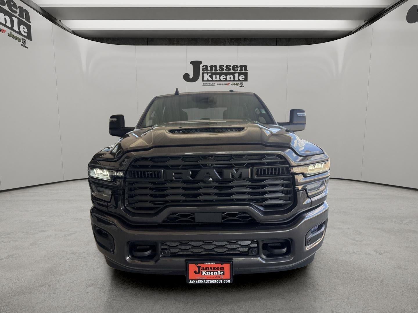 2026 RAM Ram 2500 RAM 2500 BLACK EXPRESS CREW CAB 4X4 6'4' BOX