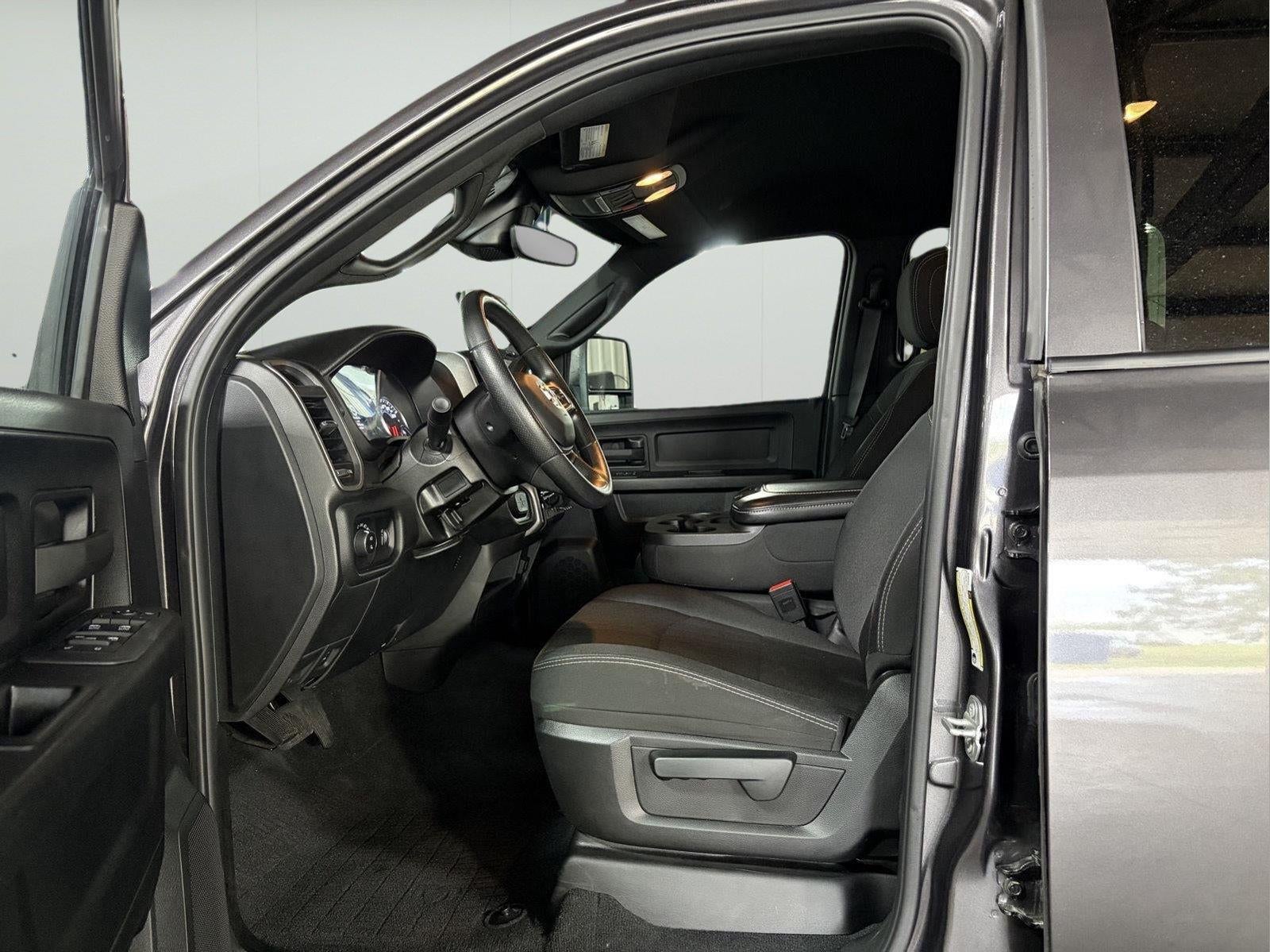 2025 RAM 2500 Tradesman Crew Cab 4x4 6'4' Box