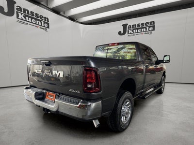 2025 RAM 2500 Tradesman Crew Cab 4x4 6'4' Box