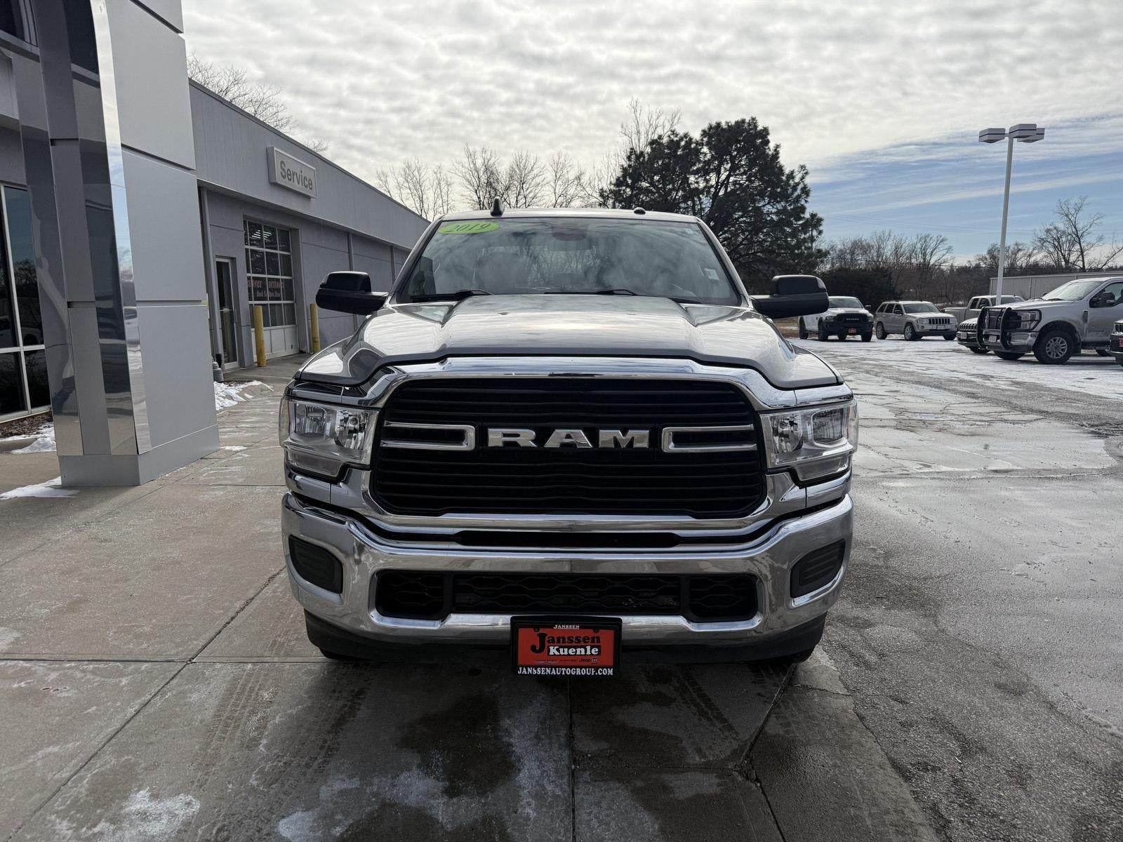 2019 RAM 2500 Big Horn Crew Cab 4x4 6'4' Box