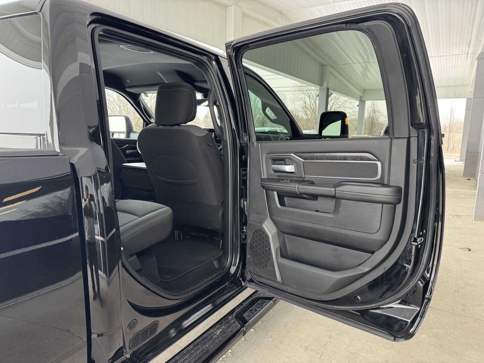 2024 RAM 2500 Big Horn Crew Cab 4x4 6'4' Box