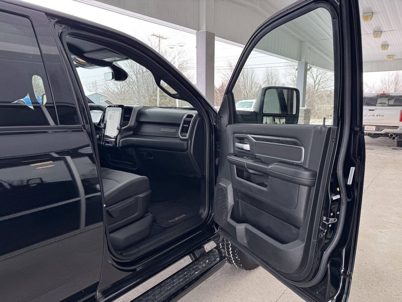 2024 RAM 2500 Big Horn Crew Cab 4x4 6'4' Box