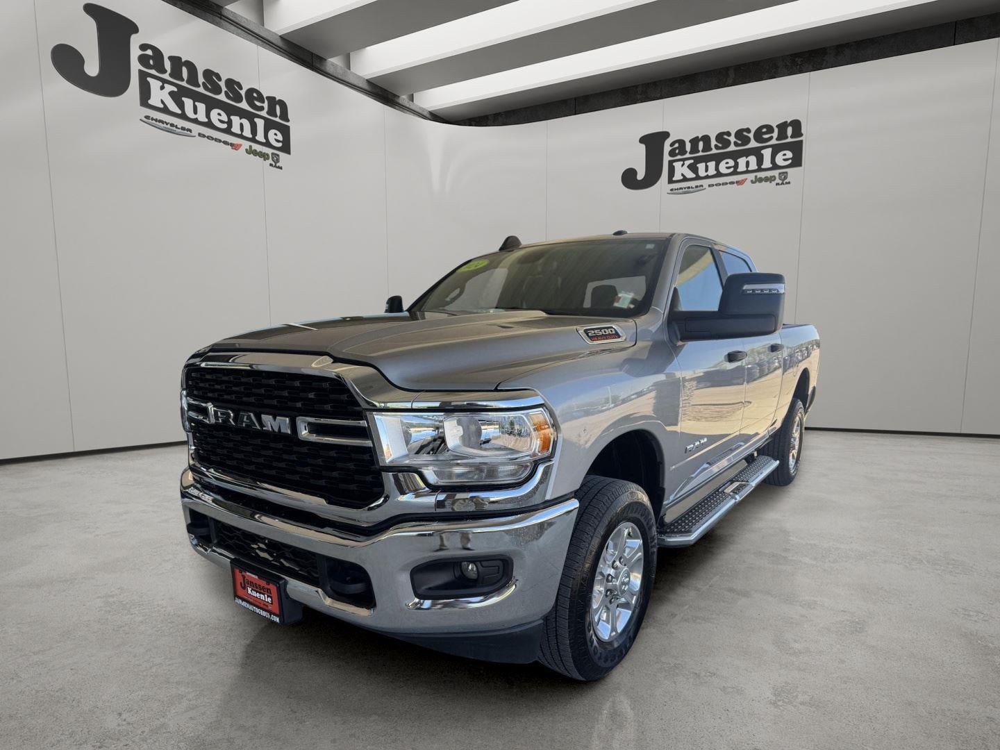 2024 RAM 2500 Big Horn Crew Cab 4x4 6'4' Box