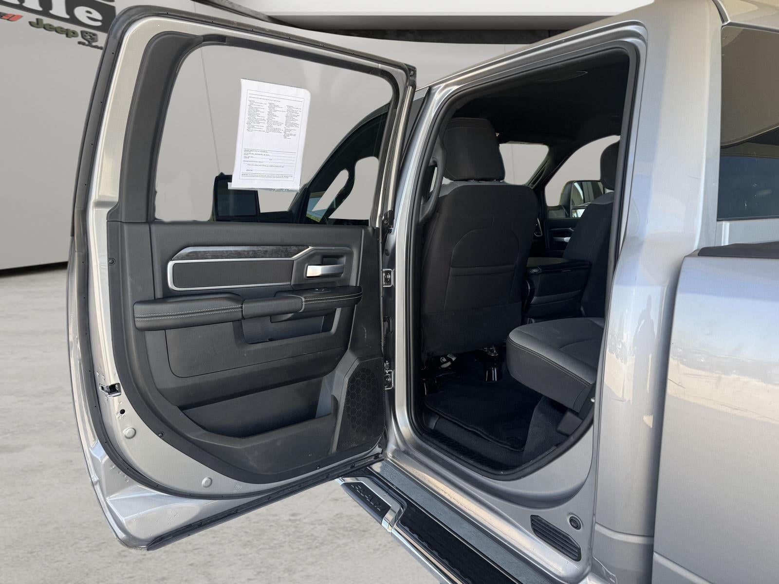 2024 RAM 2500 Big Horn Crew Cab 4x4 6'4' Box