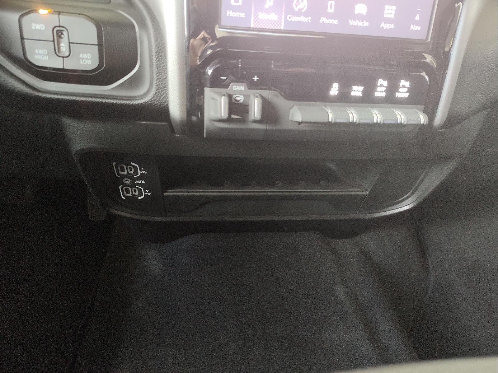 2025 RAM 2500 Big Horn Crew Cab 4x4 6'4' Box