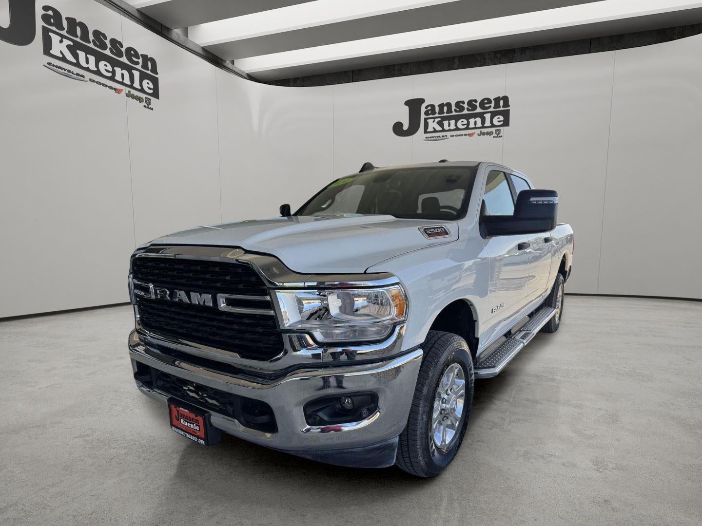 2024 RAM 2500 Big Horn Crew Cab 4x4 6'4' Box