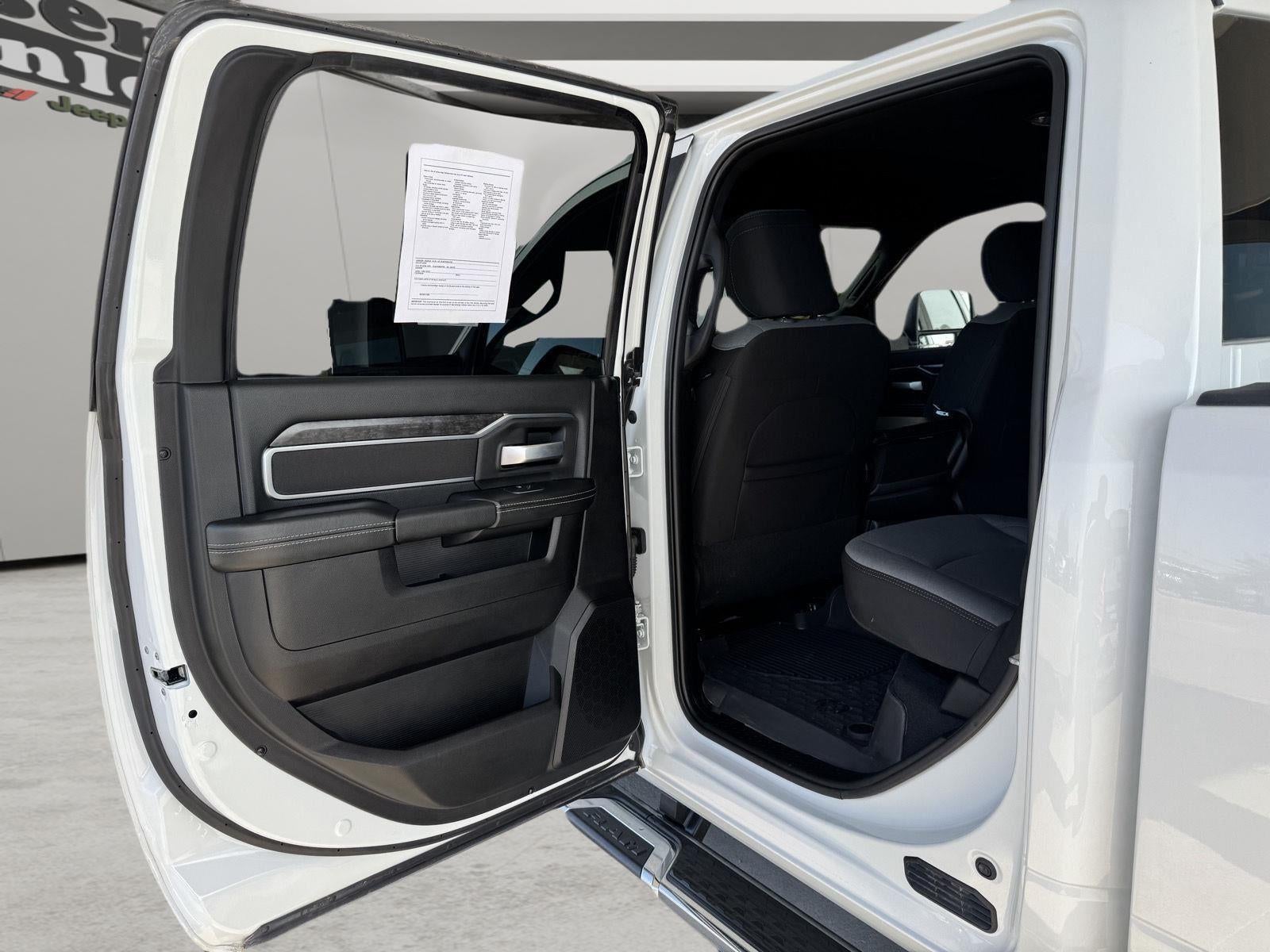 2024 RAM 2500 Big Horn Crew Cab 4x4 6'4' Box