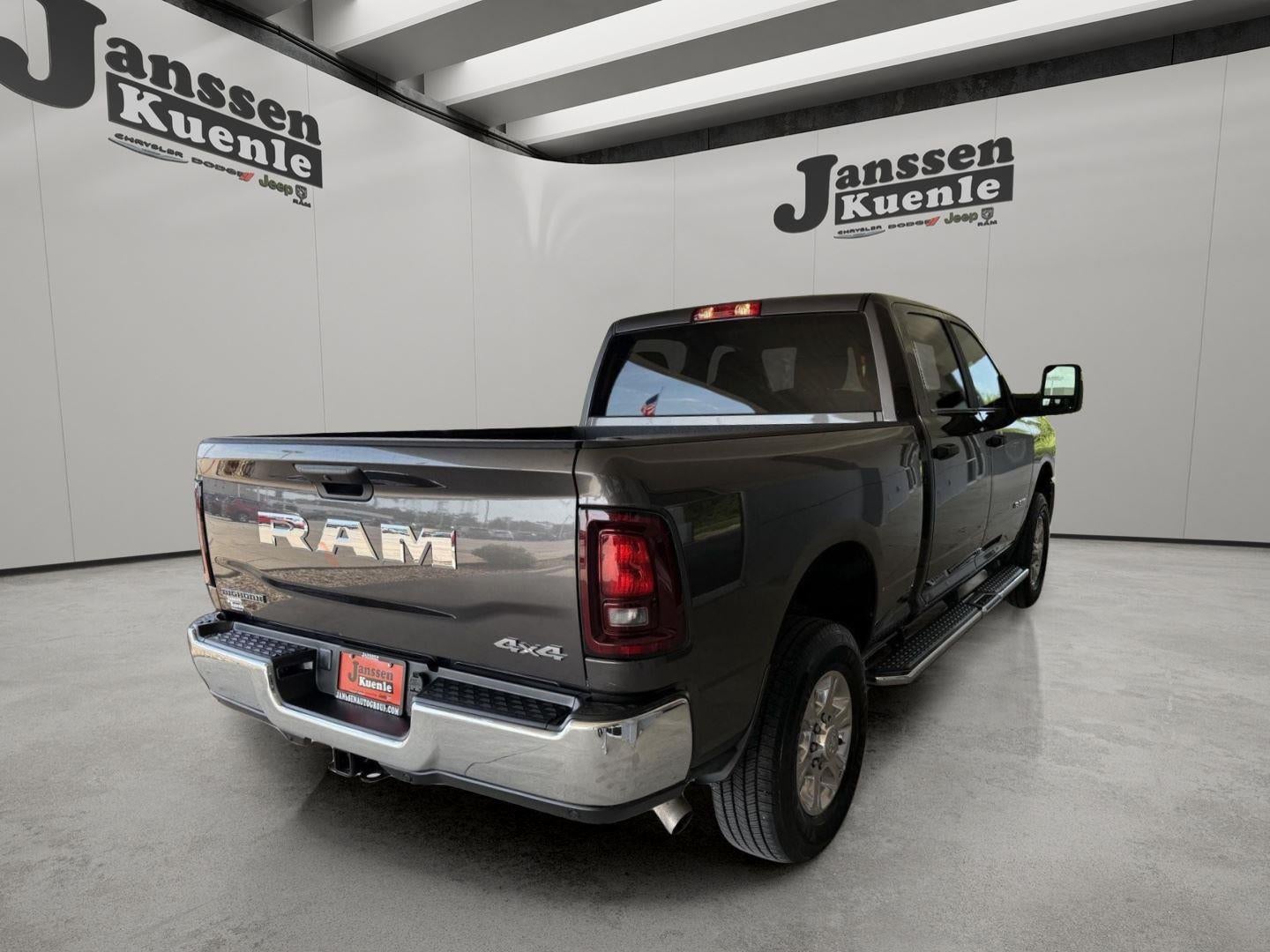 2026 RAM 2500 Big Horn Crew Cab 4x4 6'4' Box