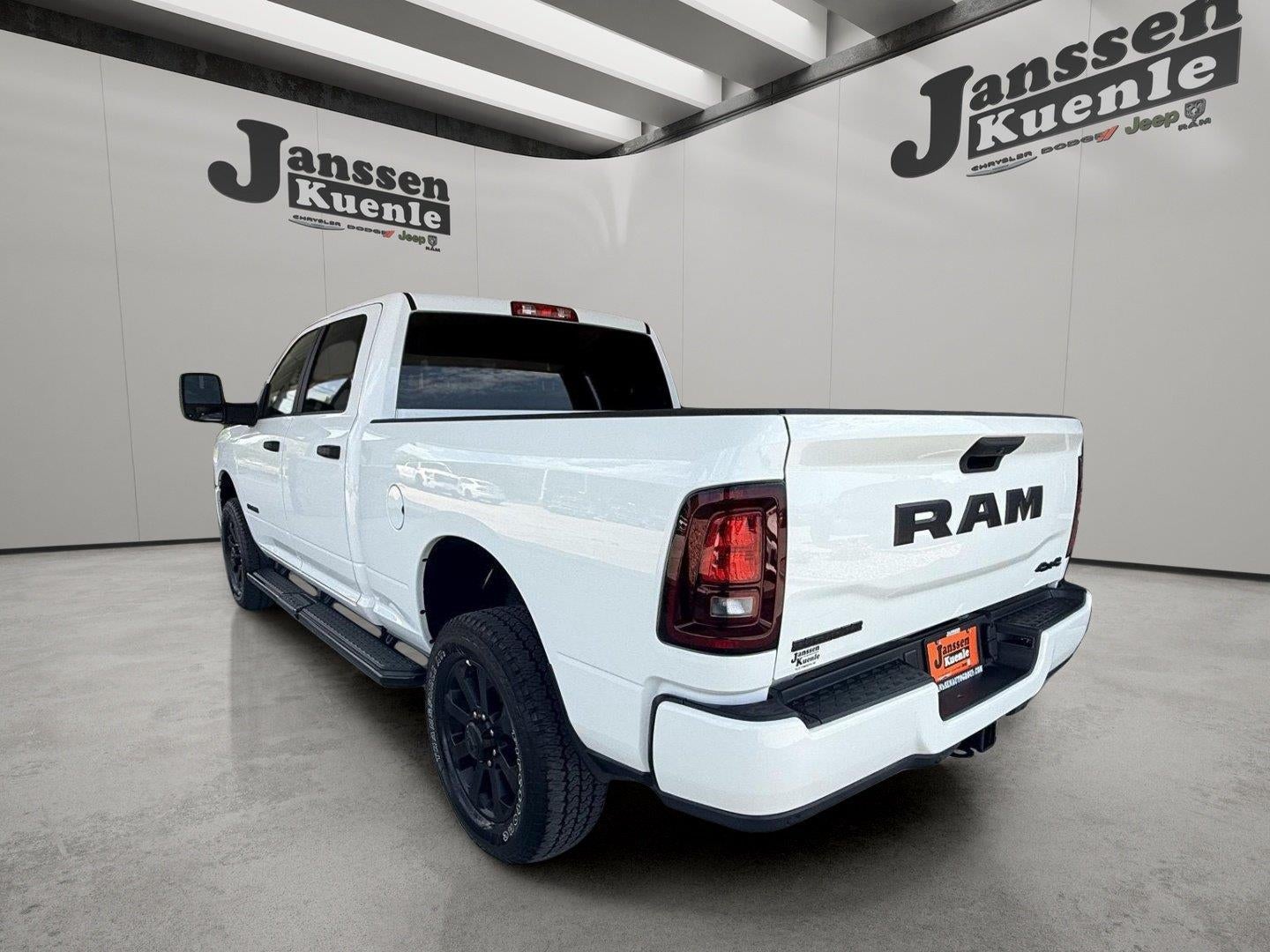 2025 RAM 2500 Big Horn Crew Cab 4x4 6'4' Box