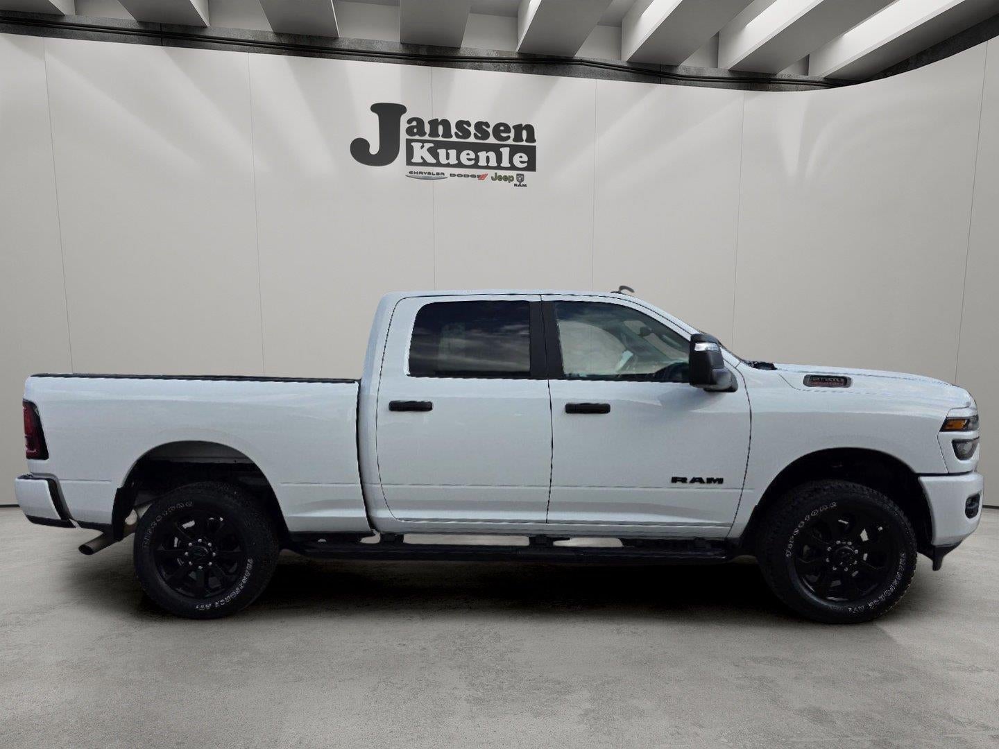 2026 RAM 2500 Big Horn Crew Cab 4x4 6'4' Box