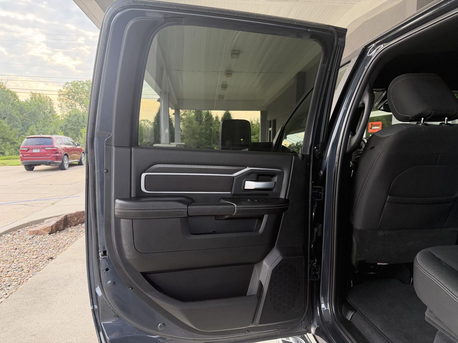2025 RAM 2500 Big Horn Crew Cab 4x4 6'4' Box