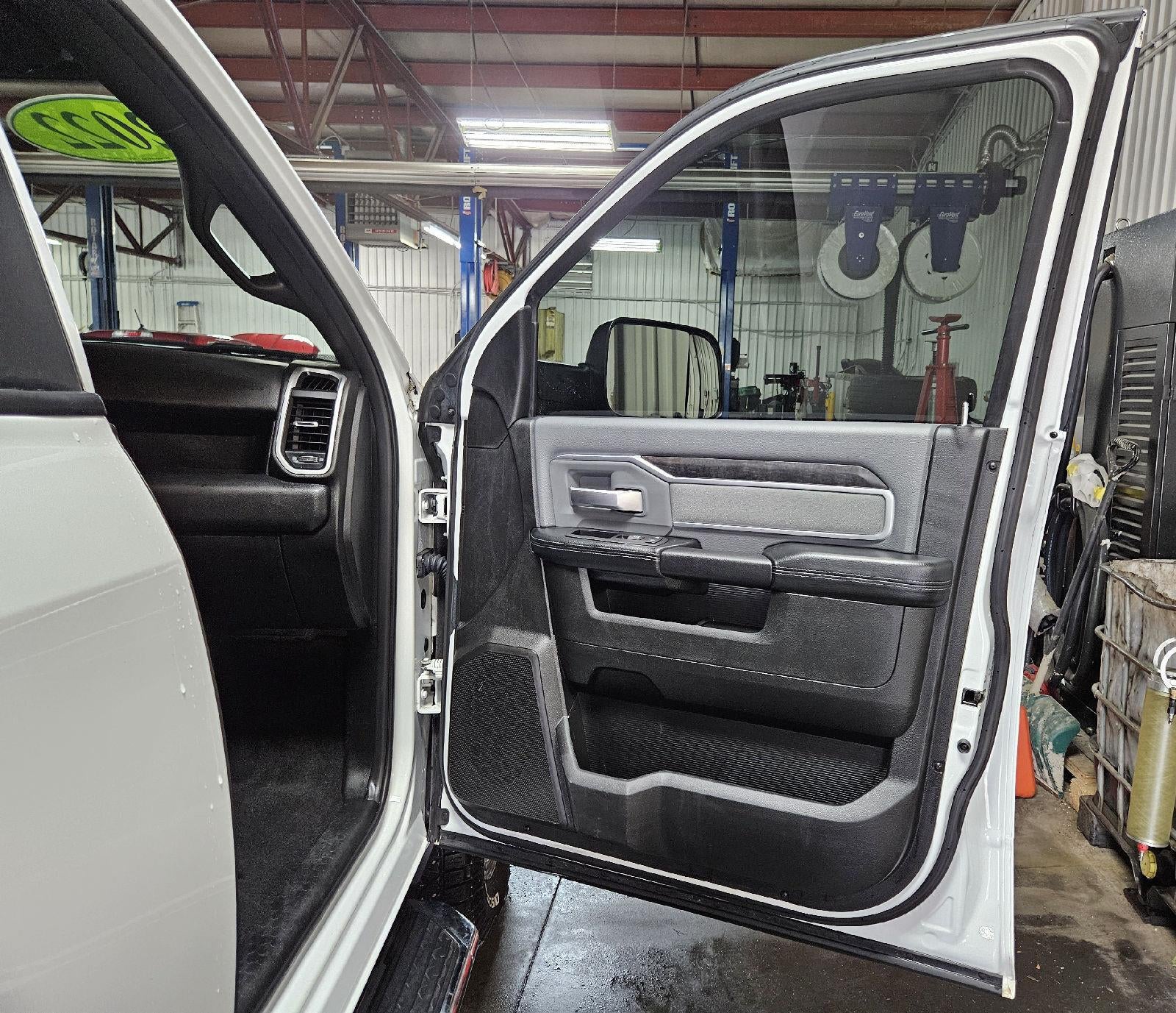 2022 RAM 2500 Big Horn Crew Cab 4x4 6'4' Box