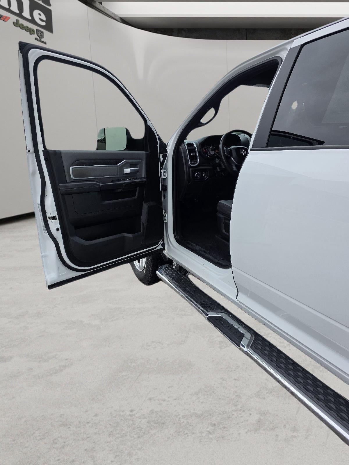 2022 RAM 2500 Big Horn Crew Cab 4x4 6'4' Box