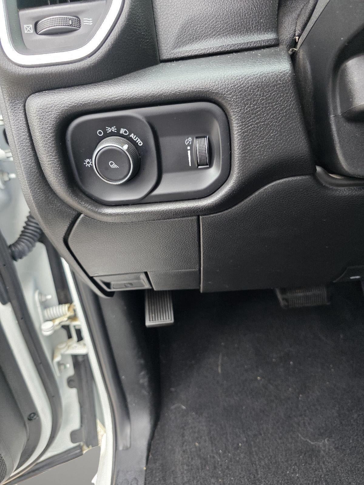 2022 RAM 2500 Big Horn Crew Cab 4x4 6'4' Box