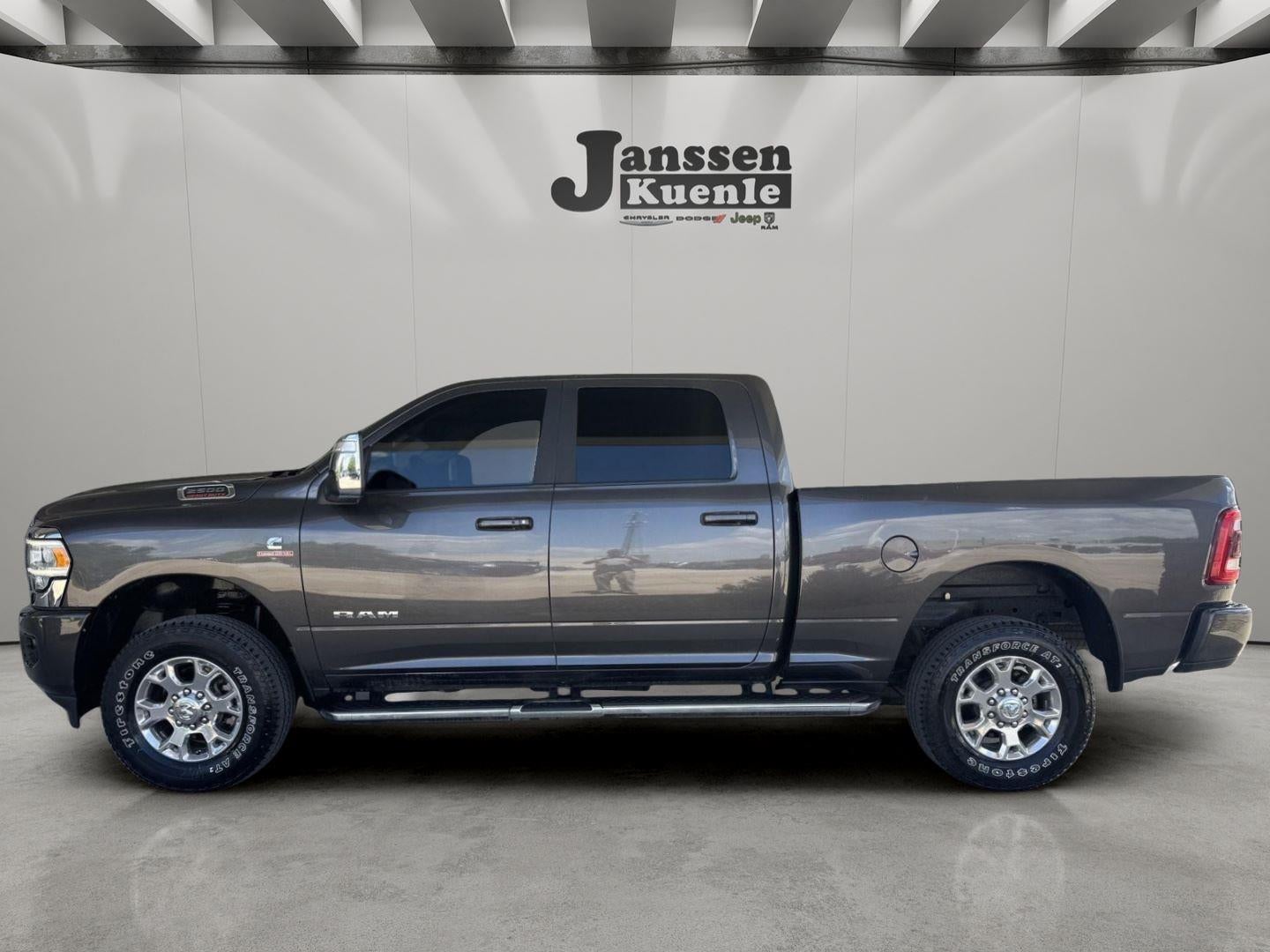 2024 RAM 2500 Laramie Crew Cab 4x4 6'4' Box