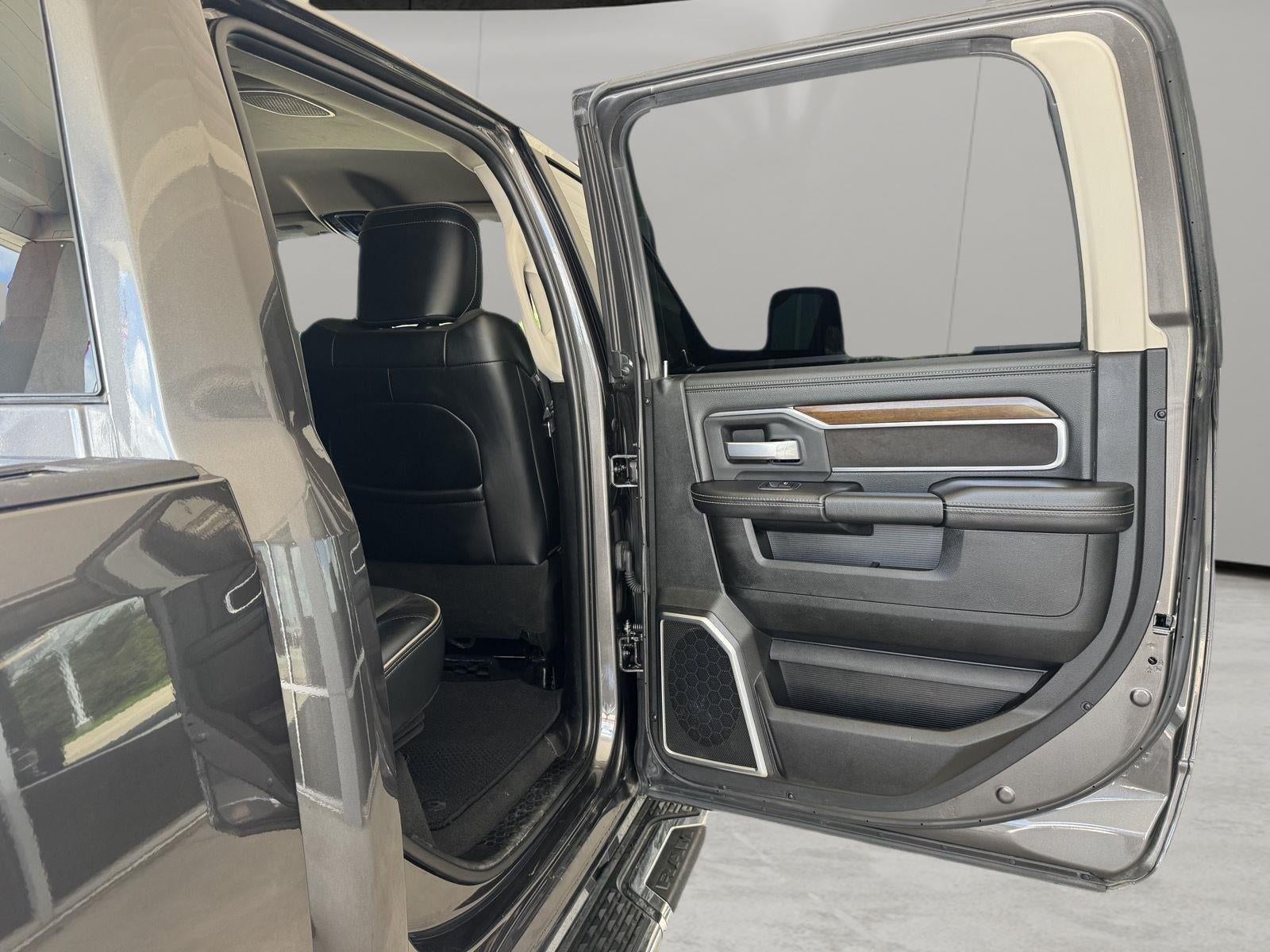 2024 RAM 2500 Laramie Crew Cab 4x4 6'4' Box