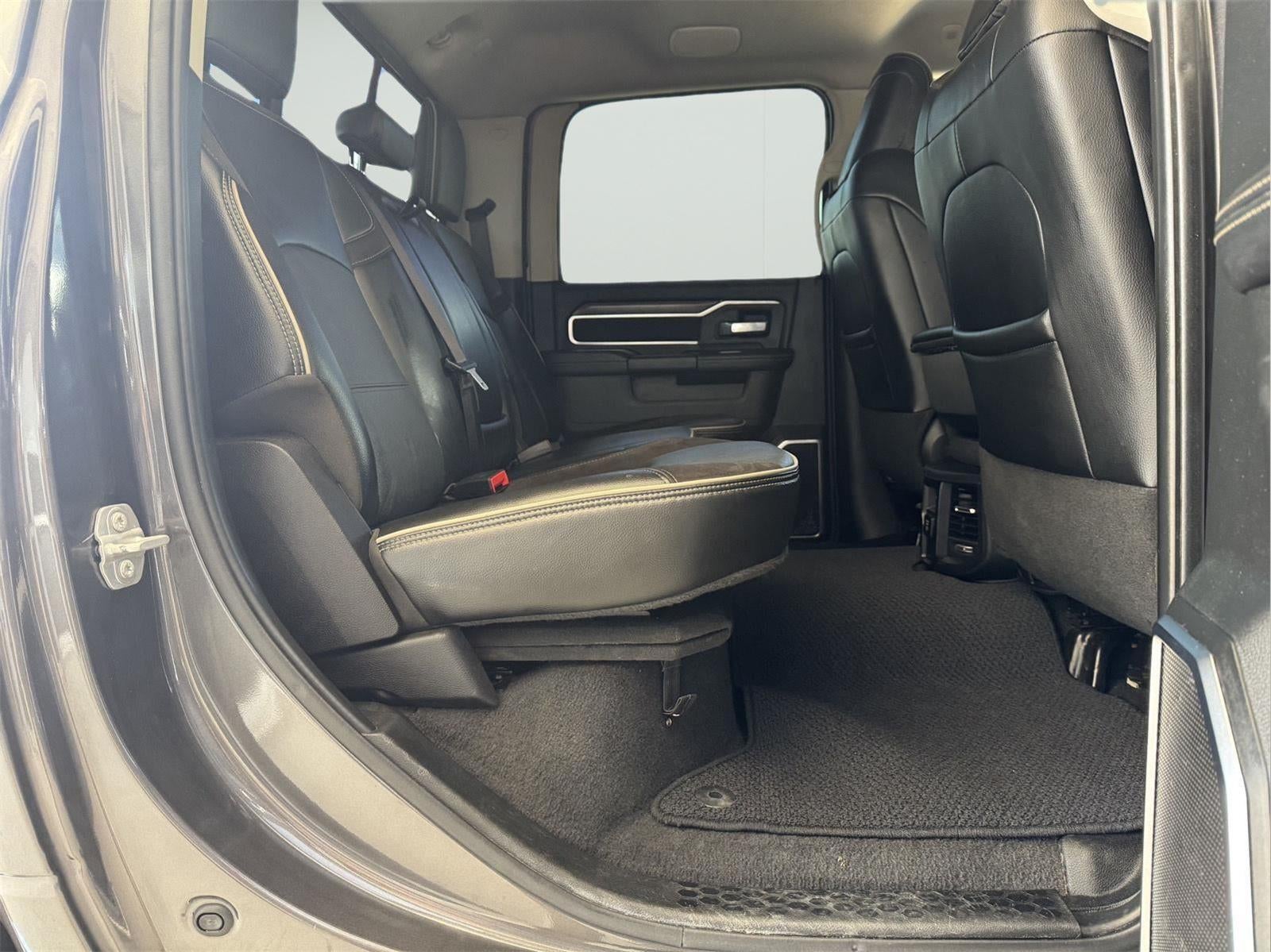 2024 RAM 2500 Laramie Crew Cab 4x4 6'4' Box