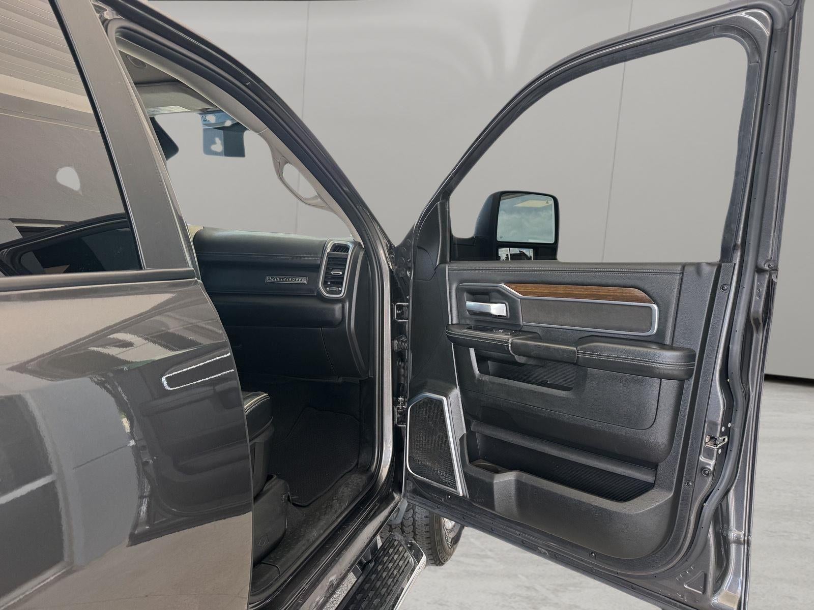 2024 RAM 2500 Laramie Crew Cab 4x4 6'4' Box