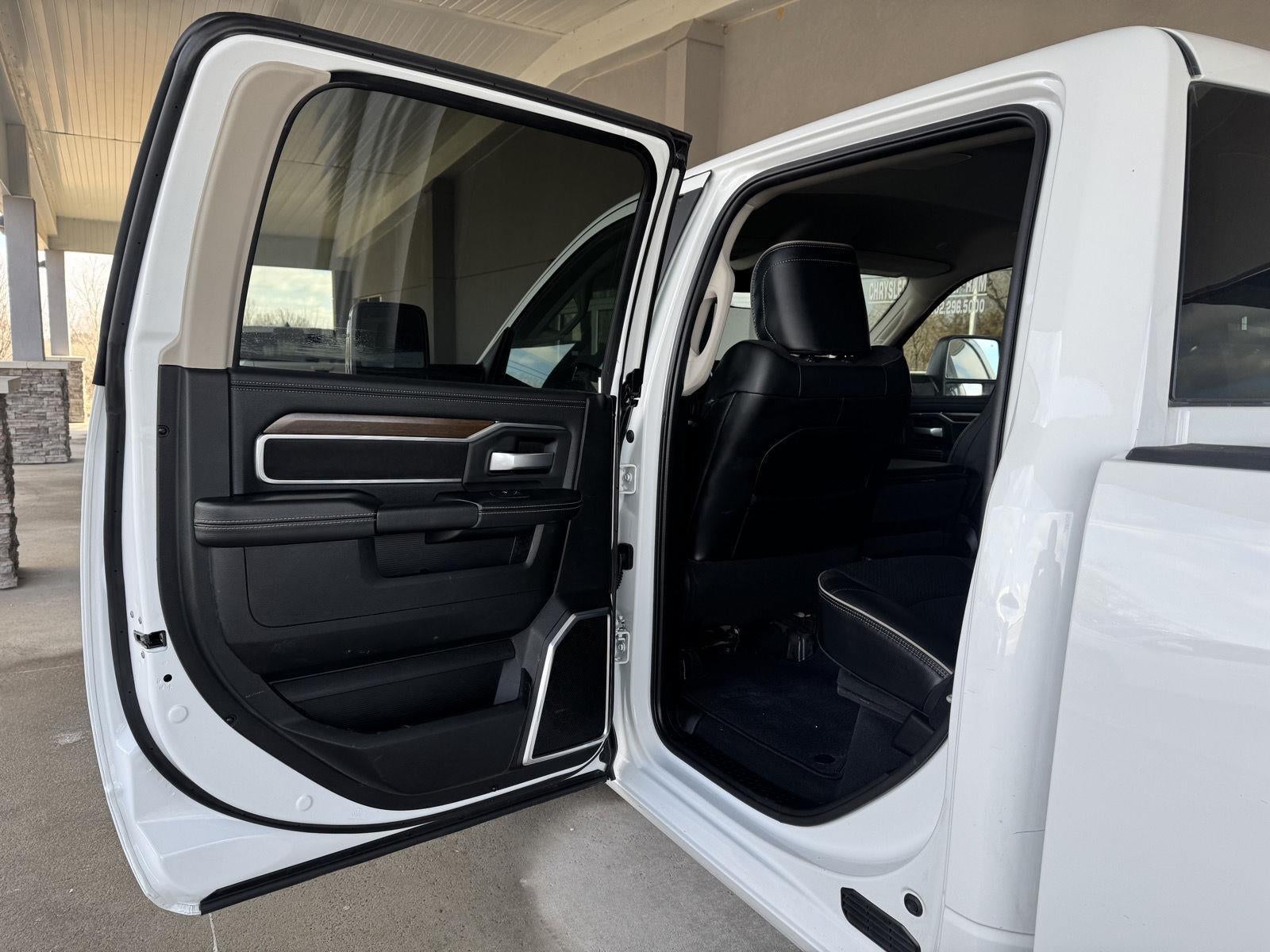 2024 RAM 2500 Laramie Crew Cab 4x4 6'4' Box