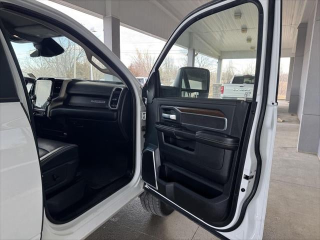 2024 RAM 2500 Laramie Crew Cab 4x4 6'4' Box