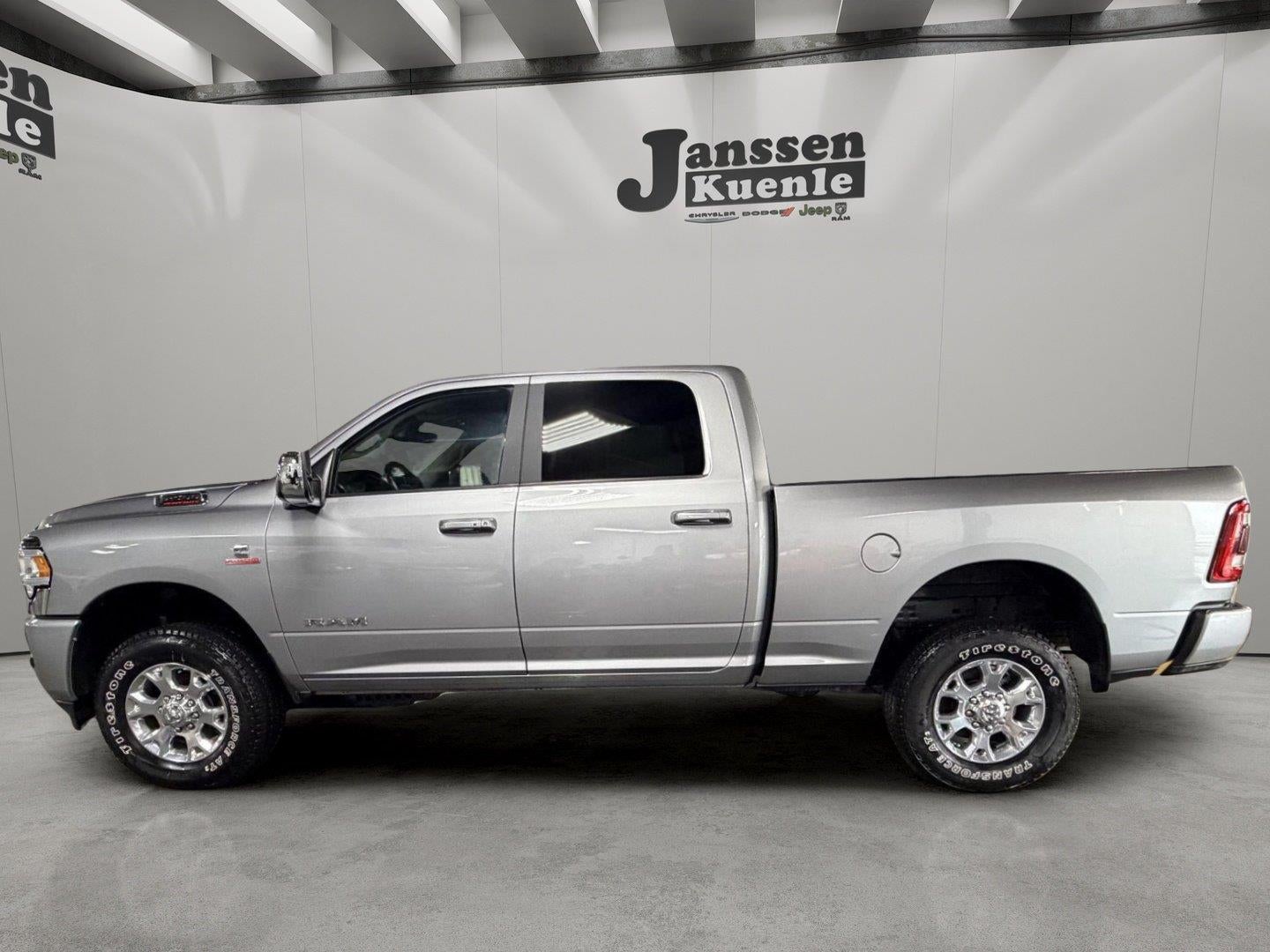 2024 RAM 2500 Laramie Crew Cab 4x4 6'4' Box