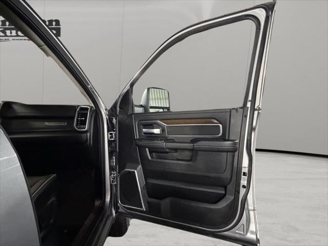 2024 RAM 2500 Laramie Crew Cab 4x4 6'4' Box