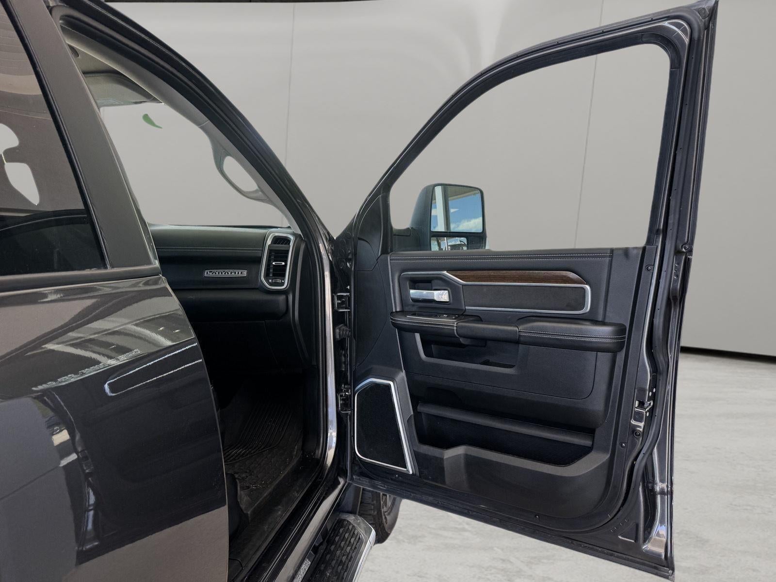 2024 RAM 2500 Laramie Crew Cab 4x4 6'4' Box