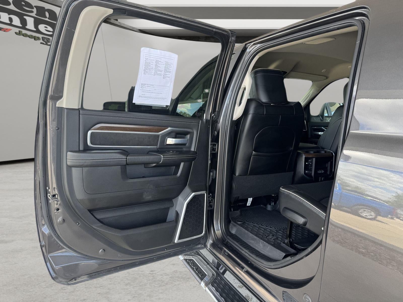 2024 RAM 2500 Laramie Crew Cab 4x4 6'4' Box