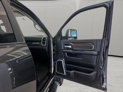 2024 RAM 2500 Laramie Crew Cab 4x4 6'4' Box