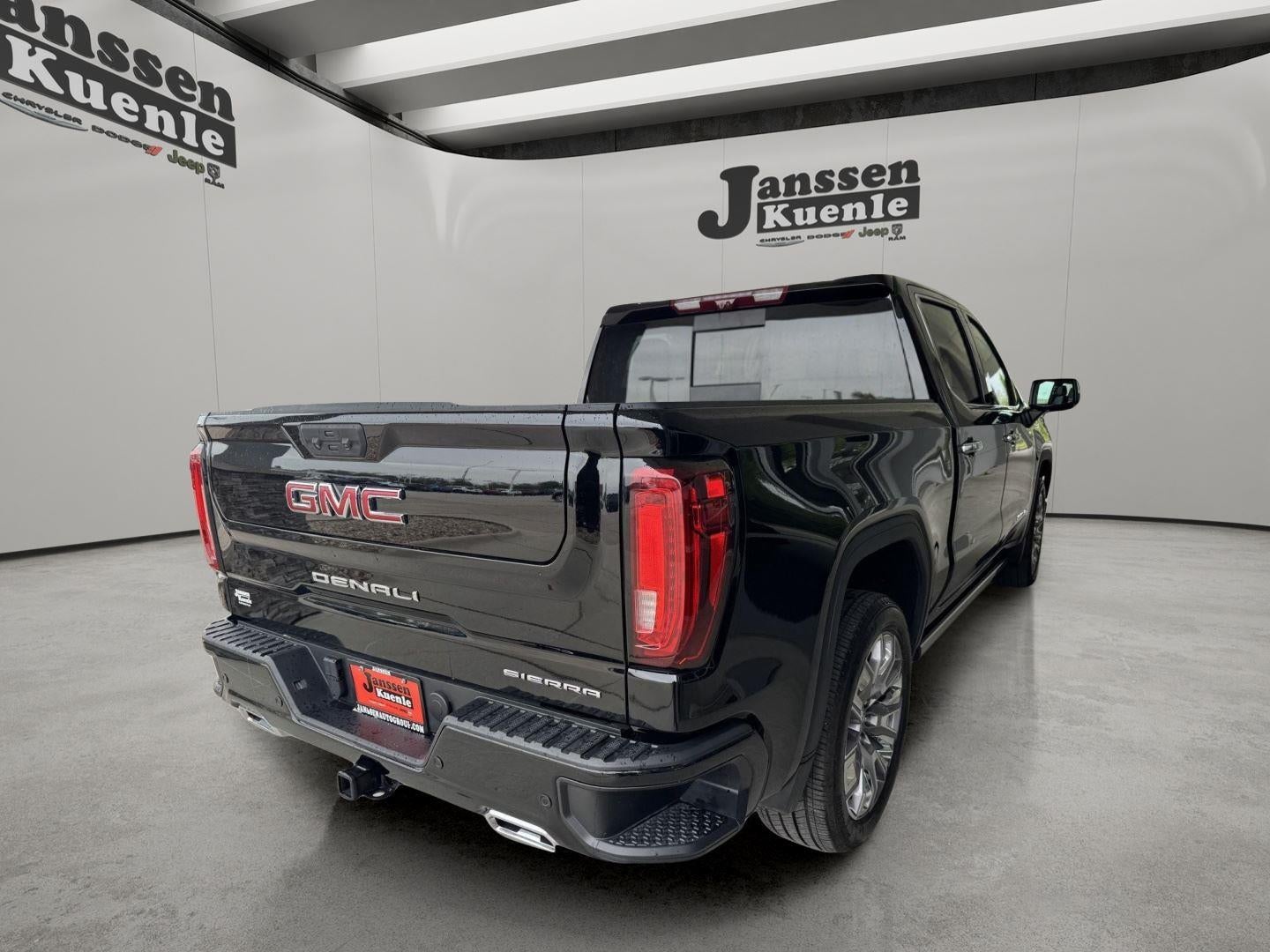 2024 GMC Sierra 1500 4WD Crew Cab Short Box Denali