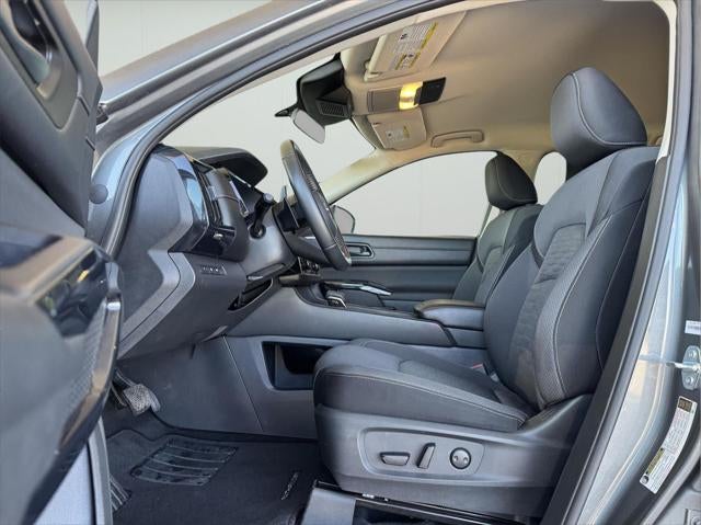 2025 Nissan Pathfinder SV FWD