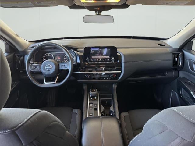 2025 Nissan Pathfinder SV FWD
