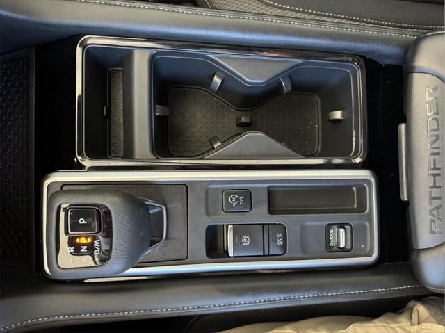 2025 Nissan Pathfinder SV FWD