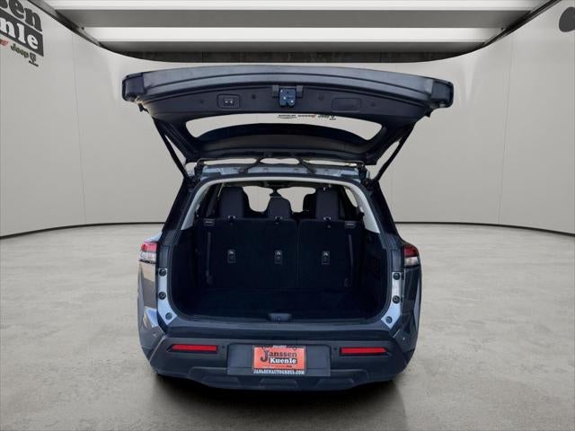 2025 Nissan Pathfinder SV FWD