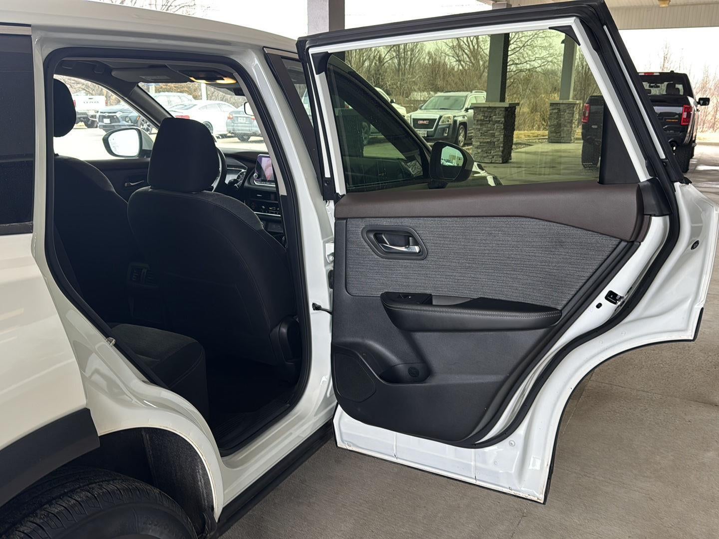 2023 Nissan Rogue SV FWD