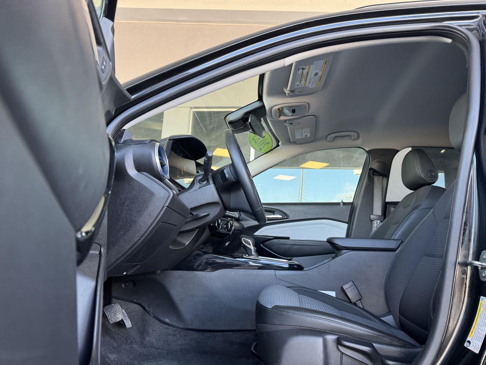 2025 Chevrolet Trax FWD LT