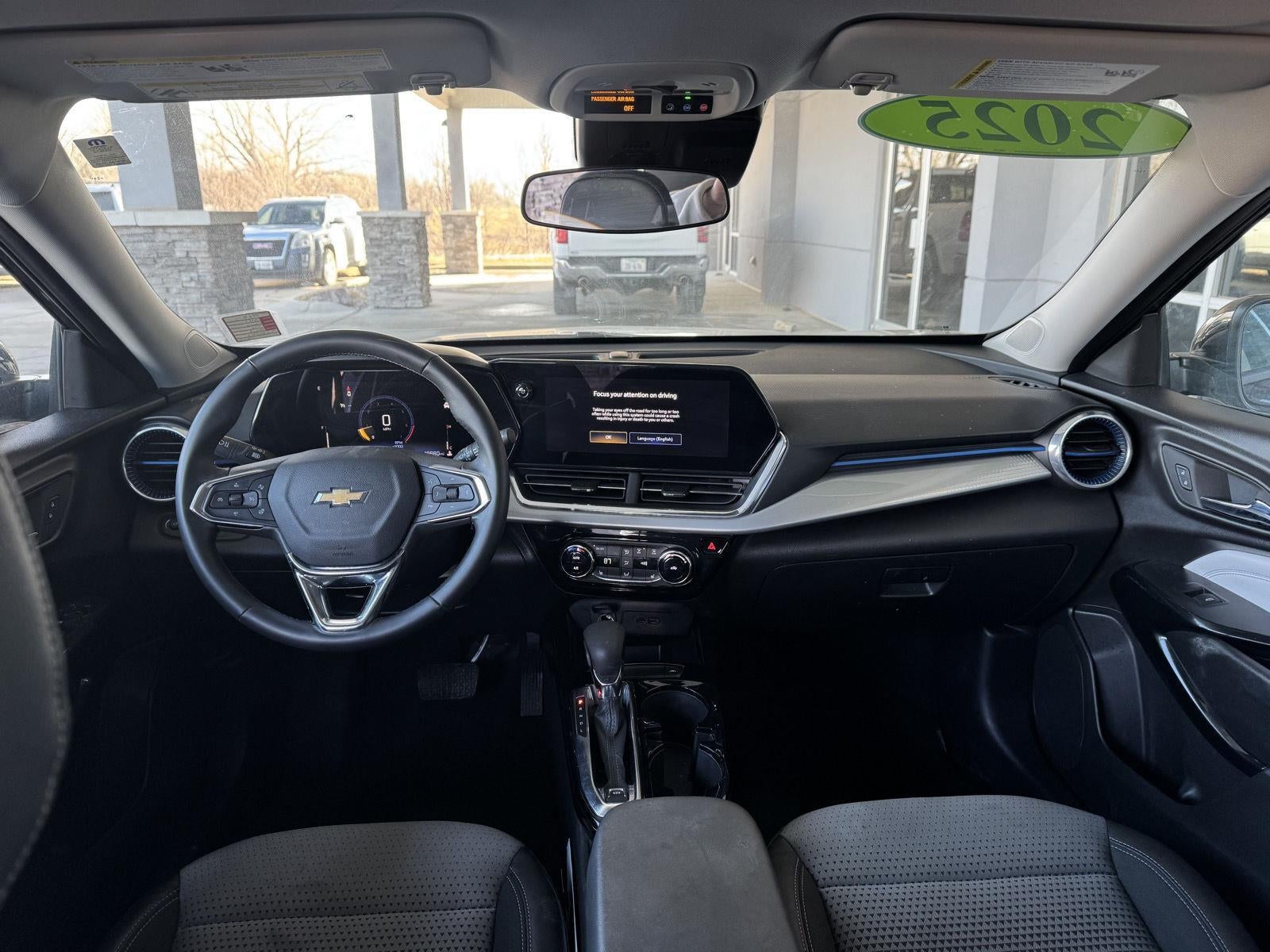 2025 Chevrolet Trax FWD LT