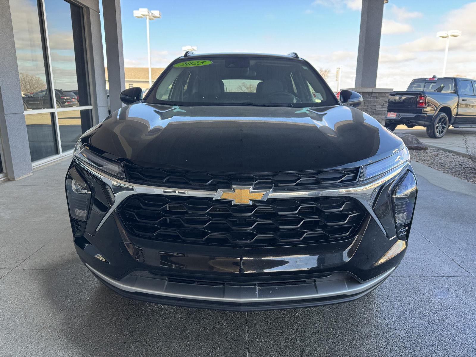 2025 Chevrolet Trax FWD LT