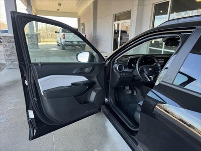 2025 Chevrolet Trax FWD LT