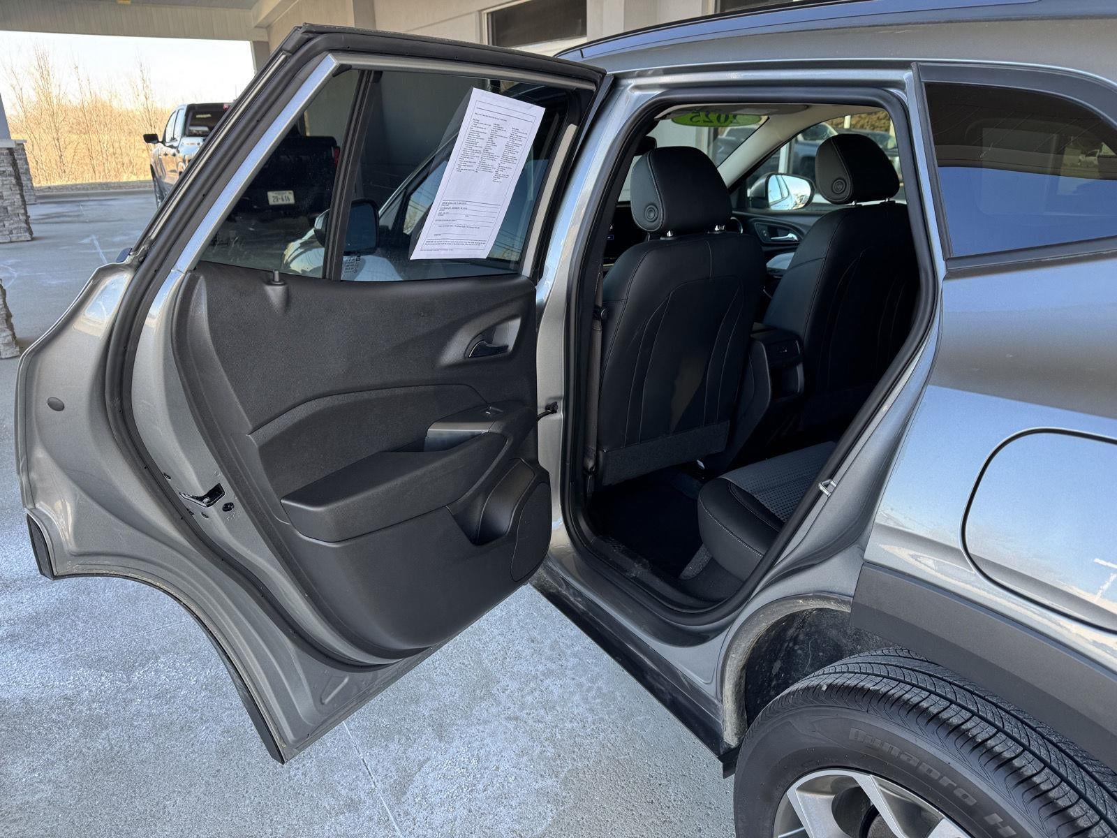 2025 Chevrolet Trax FWD LT