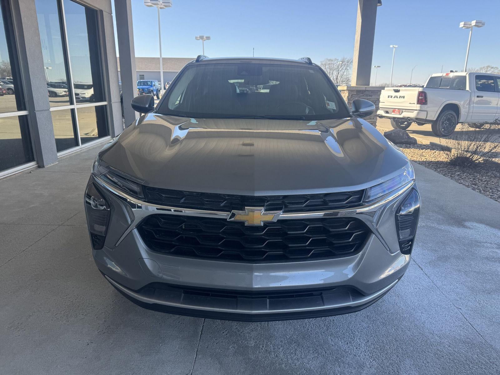 2025 Chevrolet Trax FWD LT