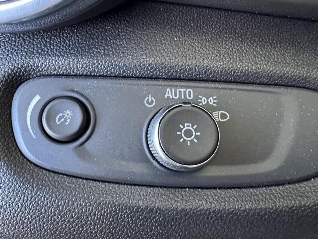 2025 Chevrolet Trax FWD LT