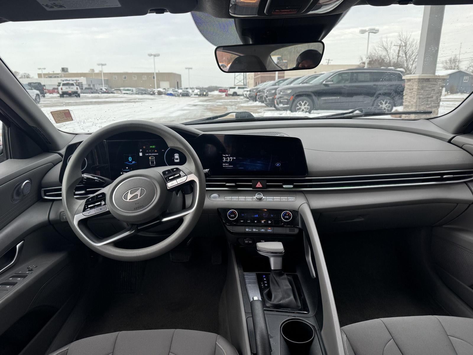 2024 Hyundai Elantra SEL