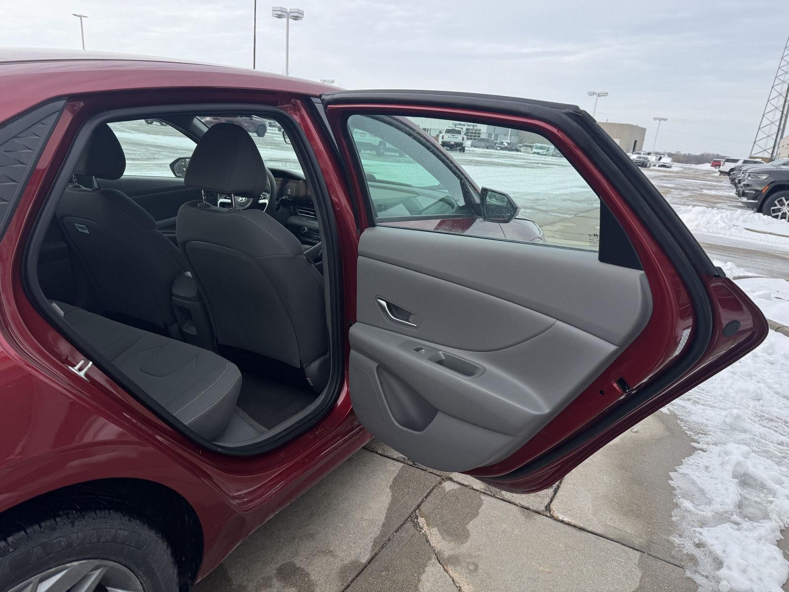 2024 Hyundai Elantra SEL