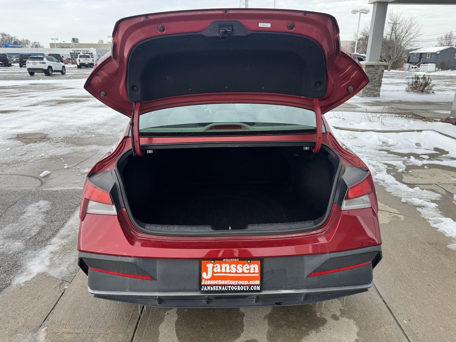 2024 Hyundai Elantra SEL