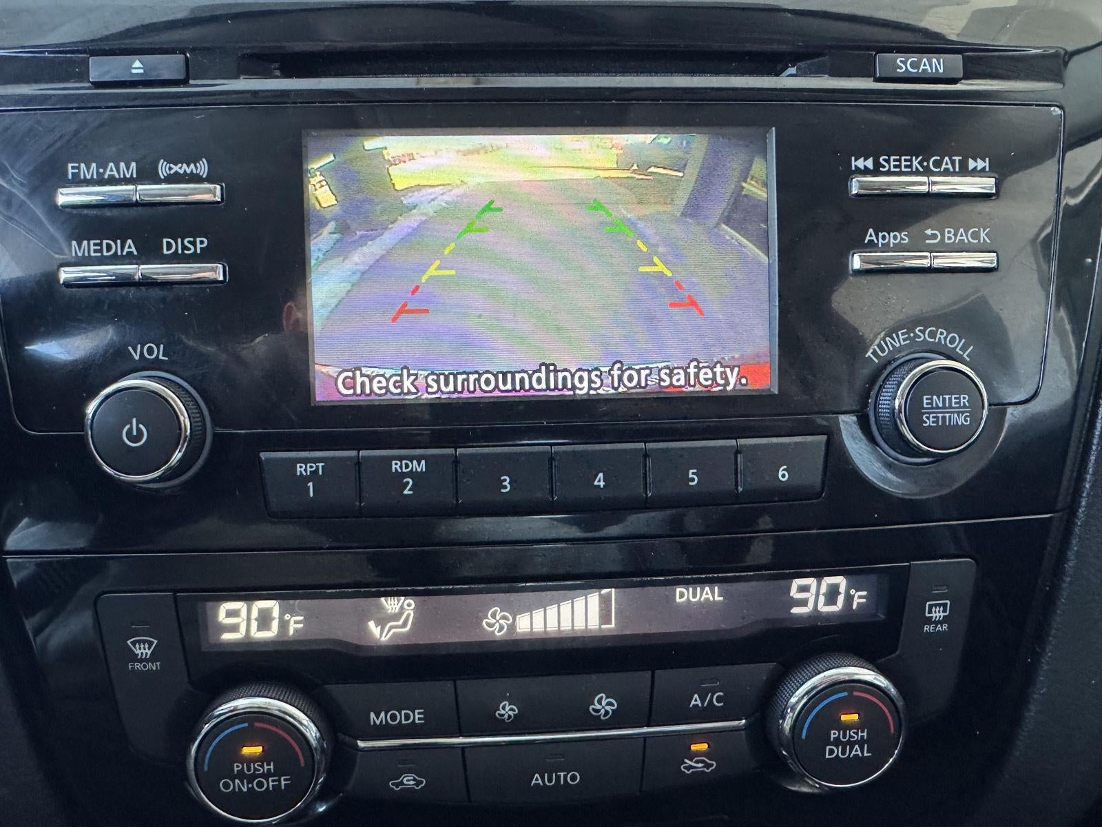 2016 Nissan Rogue SV