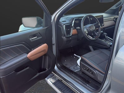 2025 GMC Canyon 4WD AT4