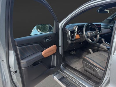 2025 GMC Canyon 4WD AT4